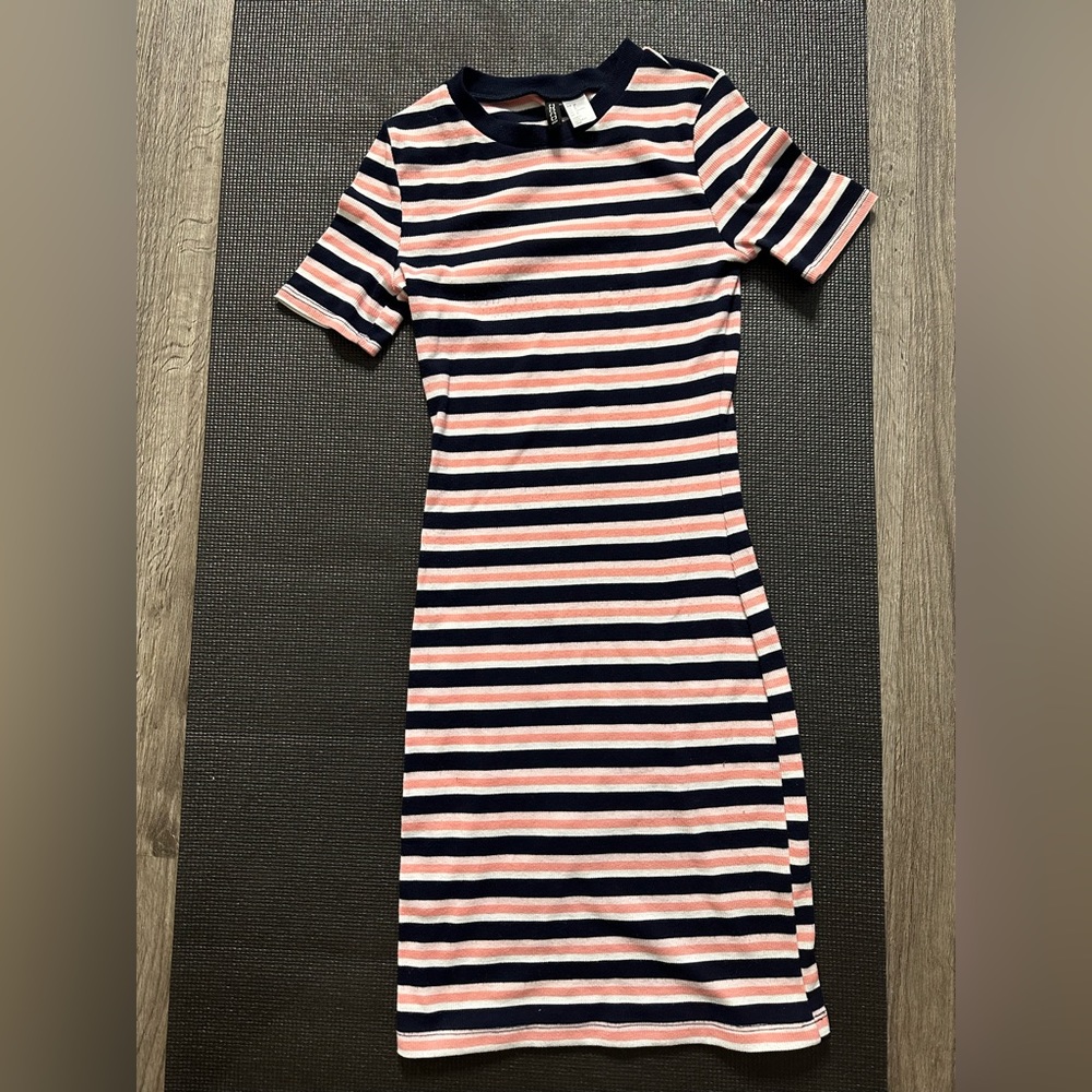 H&M Divided Pink